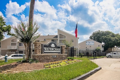 15100 Golden Eagle unit 502, Humble, TX 77396 - photo 4