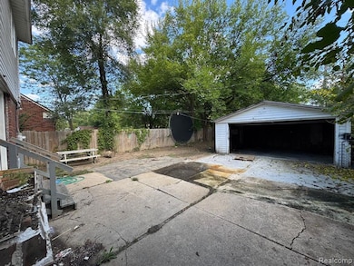 12652 Duchess St, Detroit, MI 48224 - photo 3