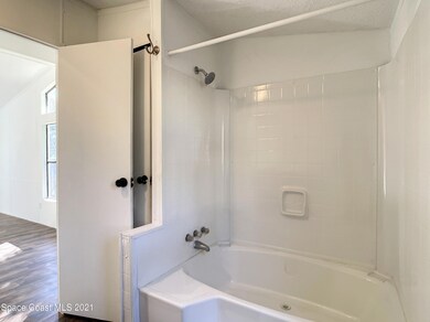4750 Sharpes Lake Avenue-49