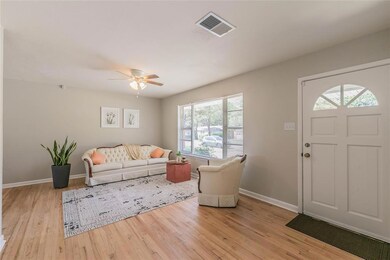 356 Hurst Dr, Bedford, TX 76022 - photo 5