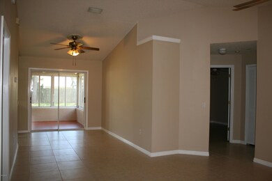 Entry to back of screened porch