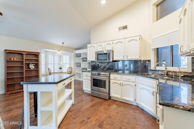 Large Kitchen