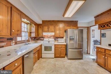 3022 Lusitania Dr, Stafford, VA 22554 - photo 5