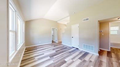 5524-Brokers-Tip-Ln_004