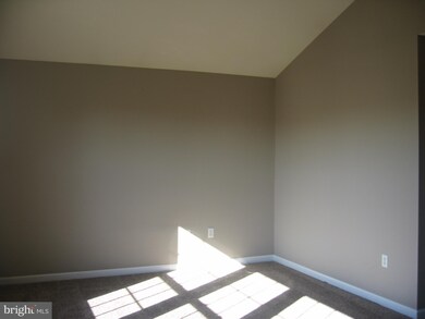 39 Dunrobin Dr, Martinsburg, WV 25405 - photo 7