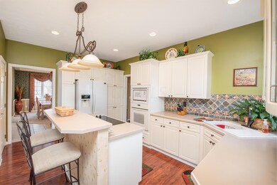 534 Timberview Dr, Marysville, OH 43040 - photo 2