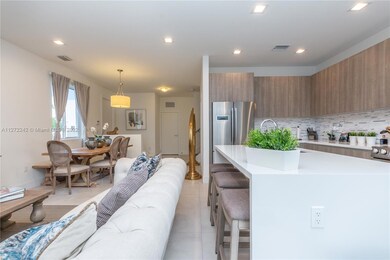 10280 NW 72nd St, Doral, FL 33178 - photo 7