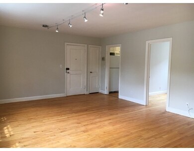 35 Hammond Pond Pkwy unit 1, Chestnut Hill, MA 02467 - photo 5