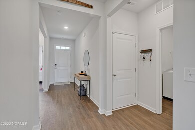 3306HemlockWay-04