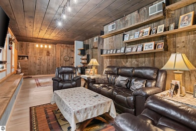 933 Old M 72 NW, Kalkaska, MI 49646 - photo 5