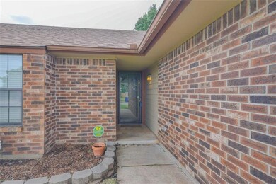 606 Silver Maple Ln, Noble, OK 73068 - photo 3