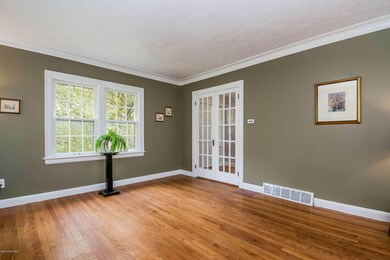 006-Living_Room-3347065-medium