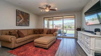 2721 E Daniel Dr-9