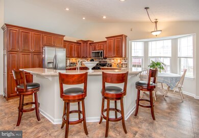 8040 Ashville Ct, Severn, MD 21144 - photo 4