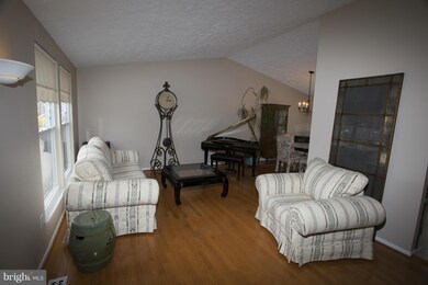 3112 Gershwin Ln, Silver Spring, MD 20904 - photo 2