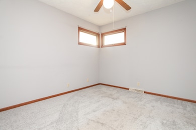 8479 N 2200 Rd E, Downs, IL 61736 - photo 7