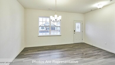 Pinehurst_Gray_Cabinets02