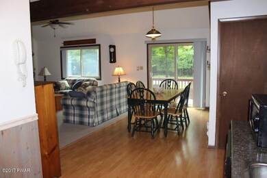 384 Underwood Ln, Hamlin, PA 18427 - photo 4