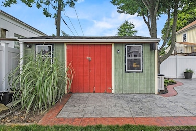 11 Huttleston Ave, Fairhaven, MA 02719 - photo 6