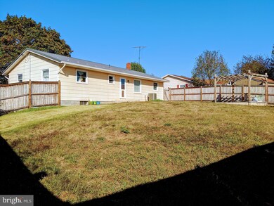 3415 Westview Cir, Greencastle, PA 17225 - photo 3