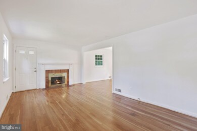 5812 Greenleaf Rd, Cheverly, MD 20785 - photo 3