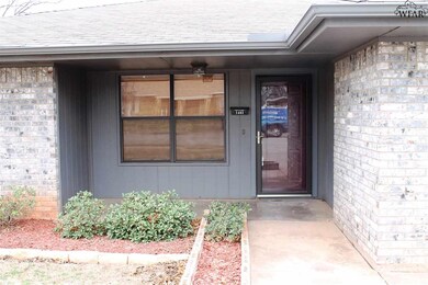 1403 Hunt St, Wichita Falls, TX 76302 - photo 2
