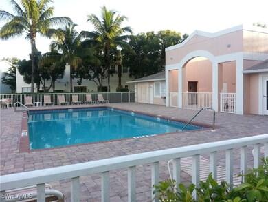 3281 Lindsey Ln unit 55, Naples, FL 34109 - photo 4