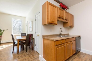 27 School St unit 4, Freeport, ME 04032 - photo 3