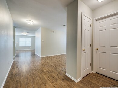 9811 Connemara Bend, San Antonio, TX 78254 - photo 5