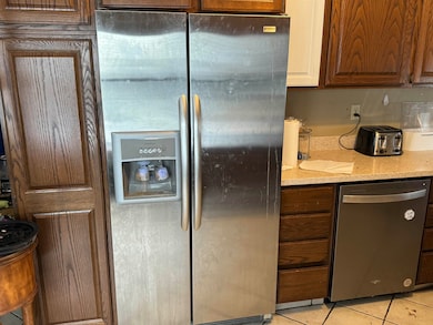 1401 Carrie Ave, Rochelle, IL 61068 - photo 4