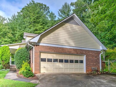 11 Elmwood Ln, Asheville, NC 28803 - photo 3