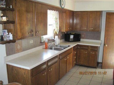 9043 Hess Dr, Highland, IN 46322 - photo 6