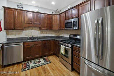 177 Fieldstone Dr, Schenectady, NY 12304 - photo 6