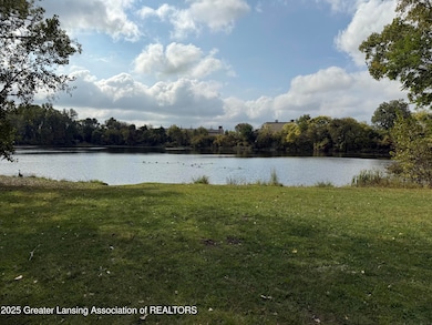 627 W Frederick Ave, Lansing, MI 48906 - photo 4