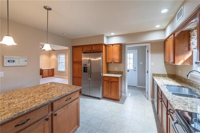 2859 Rolling Green Place, Macungie, PA 18062 - photo 5