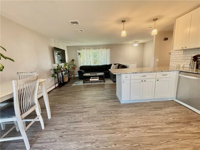 95 2nd Ave, Cranston, RI 02910 - photo 6