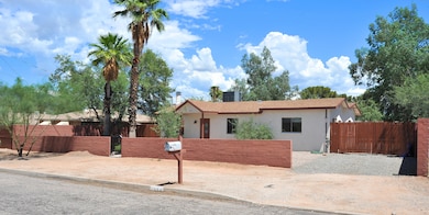 Front 1934 Baxter Dr