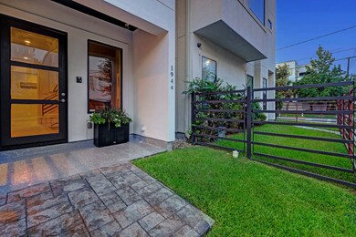 1944 Welch St, Houston, TX 77019 - photo 3