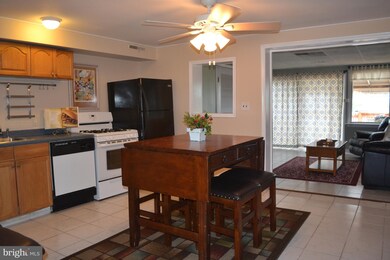 1322 Maple Ave, Elsmere, DE 19805 - photo 3