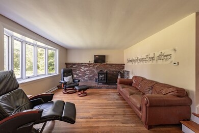 221 W Washington St, Hanson, MA 02341 - photo 6