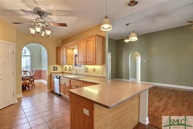 Great cook's kitchen, large serving bar