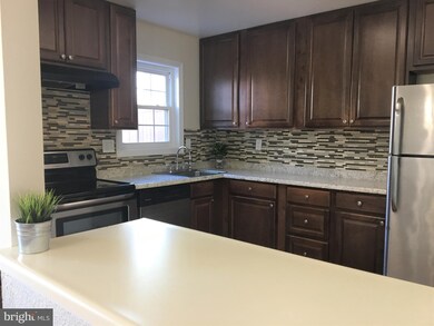 6009 Sweet Dale Ct, Springfield, VA 22152 - photo 6