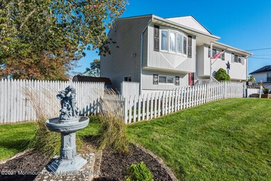 7 Mountain Ave Hazlet NJ 07733-large-004