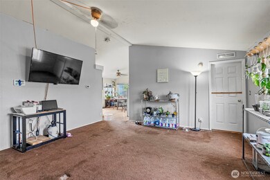 157 Chickadee Dr, Kelso, WA 98626 - photo 6