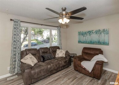 2615 W 59th St, Davenport, IA 52806 - photo 3