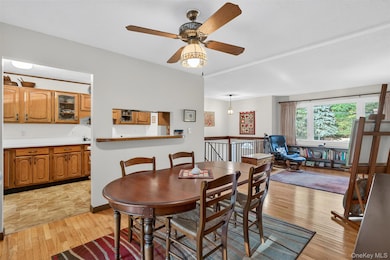 102 Sutton Park Rd, Poughkeepsie, NY 12603 - photo 6