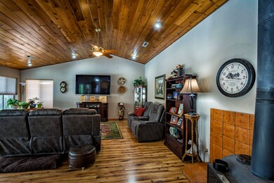 3640 Elizabeth Way, Redding, CA 96001 - photo 7