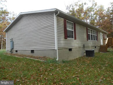 852 Plum Tree Ln, Berkeley Springs, WV 25411 - photo 6