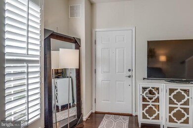 42753 Eildon Terrace unit 1, Ashburn, VA 20147 - photo 7