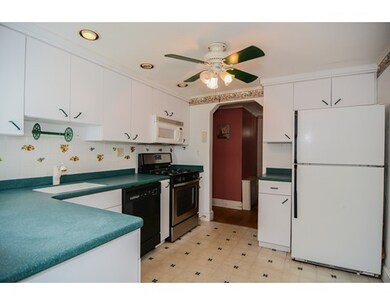 714 E Merrimack St, Lowell, MA 01852 - photo 5